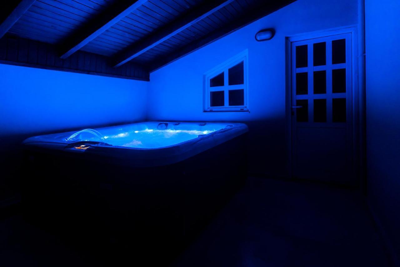 Villa Ventus, 40Sqm Private Pool & Hot Tub! Roussospítion Exterior photo