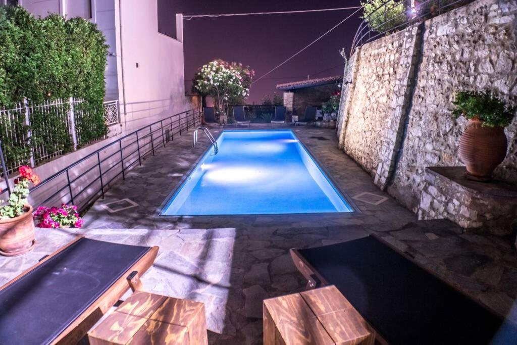 Villa Ventus, 40Sqm Private Pool & Hot Tub! Roussospítion Exterior photo