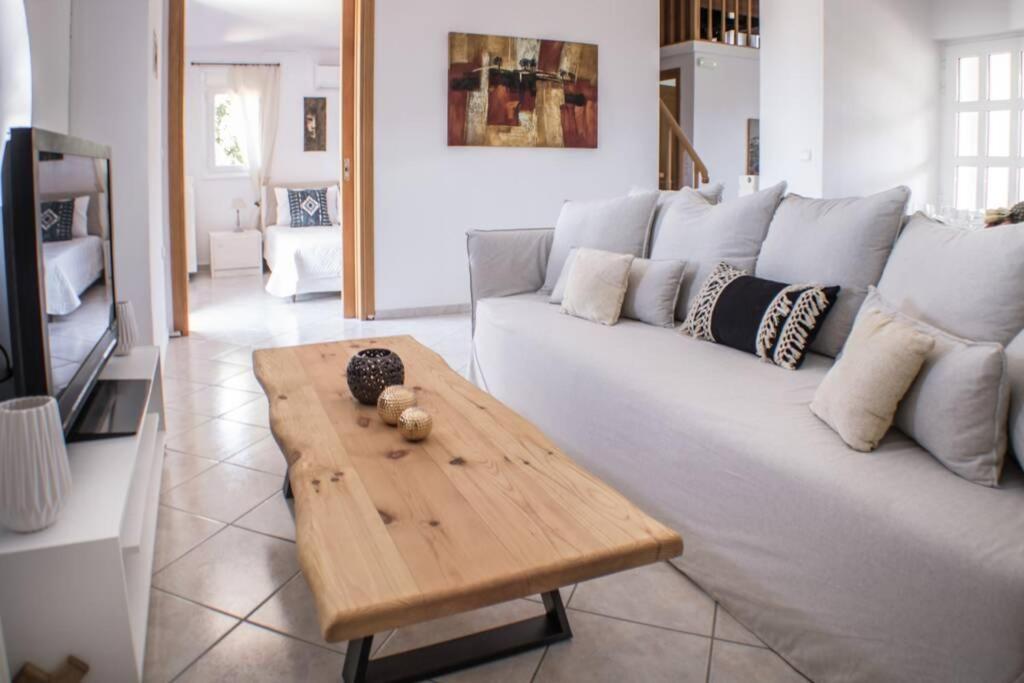 Villa Ventus, 40Sqm Private Pool & Hot Tub! Roussospítion Exterior photo