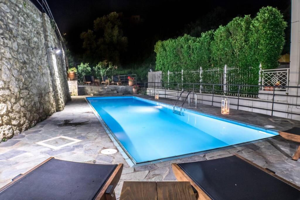 Villa Ventus, 40Sqm Private Pool & Hot Tub! Roussospítion Exterior photo