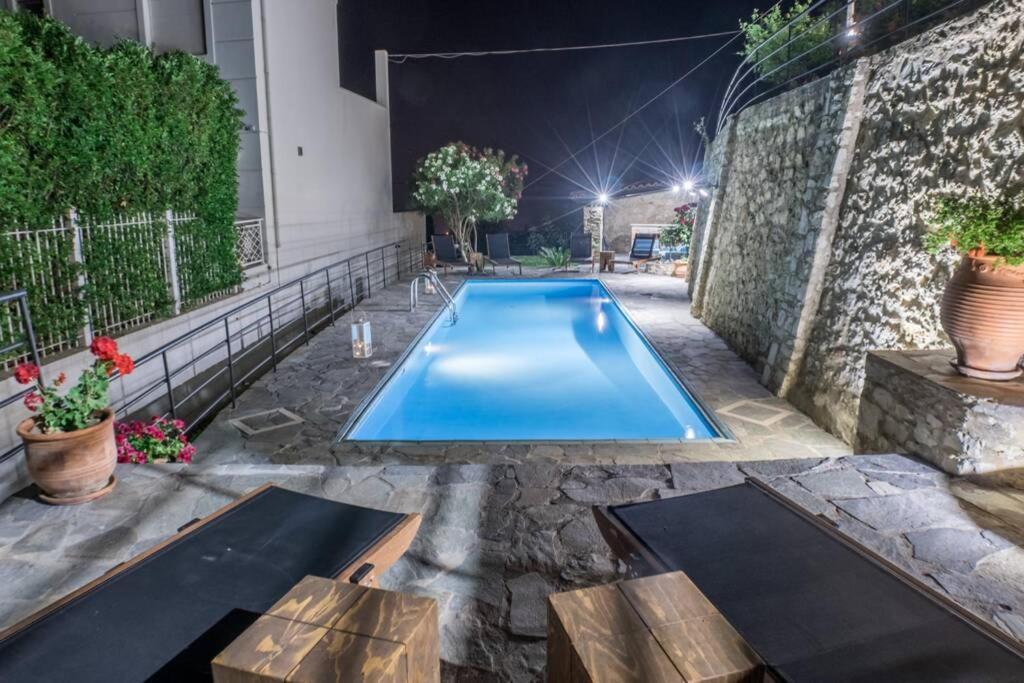 Villa Ventus, 40Sqm Private Pool & Hot Tub! Roussospítion Exterior photo