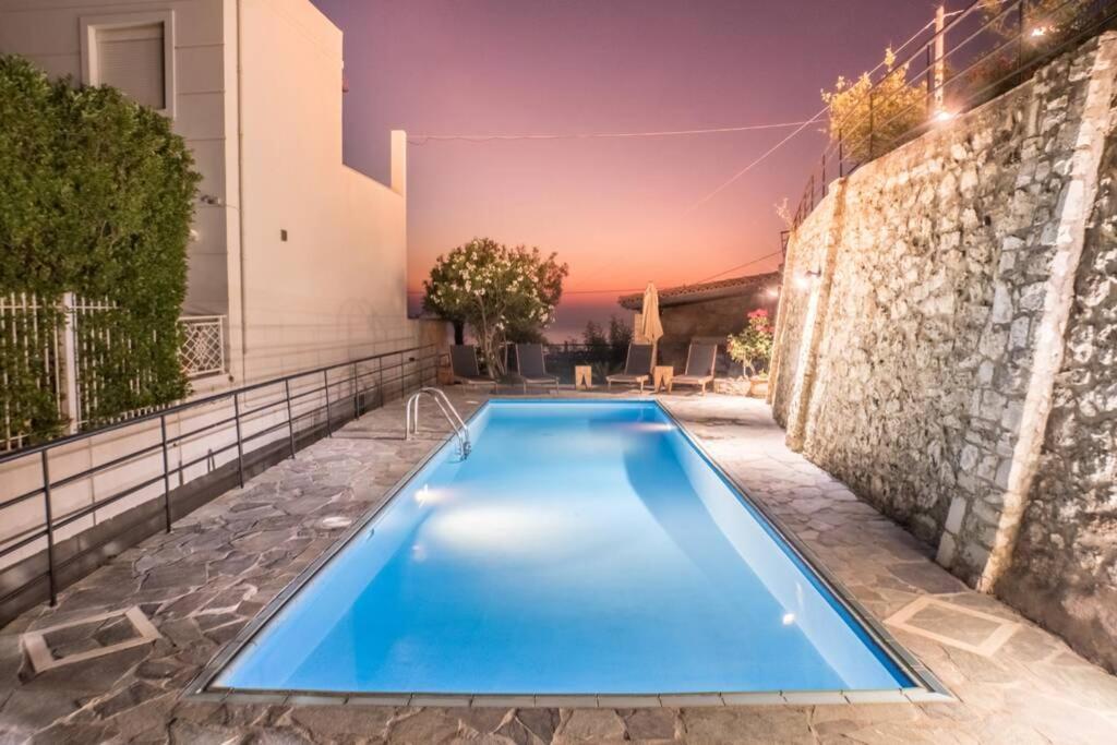 Villa Ventus, 40Sqm Private Pool & Hot Tub! Roussospítion Exterior photo